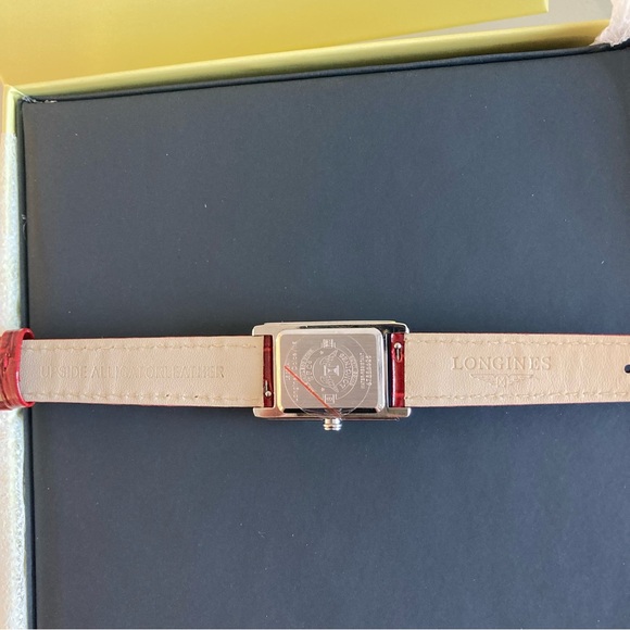 Longines Women's Quartz Watch - Picture 7 of 8